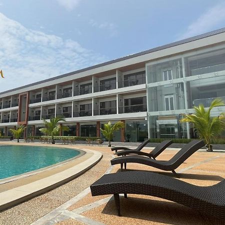 River Palm Hotel And Resort Powered By Cocotel Bugallon Kültér fotó