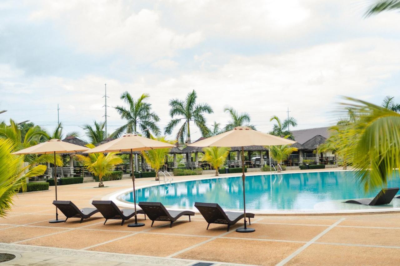 River Palm Hotel And Resort Powered By Cocotel Bugallon Kültér fotó