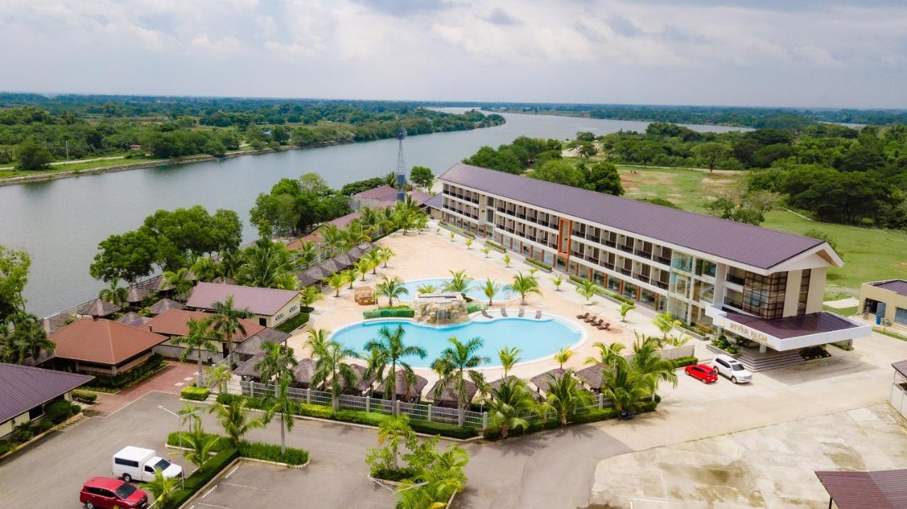 River Palm Hotel And Resort Powered By Cocotel Bugallon Kültér fotó