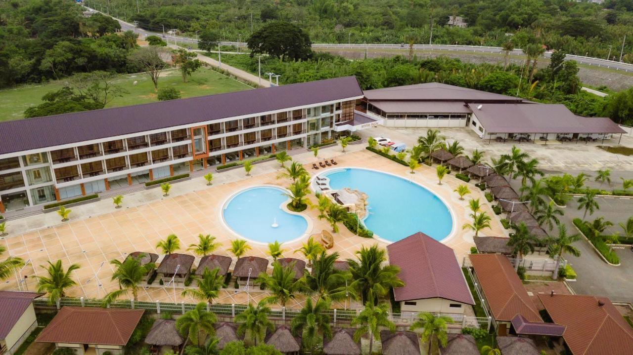 River Palm Hotel And Resort Powered By Cocotel Bugallon Kültér fotó
